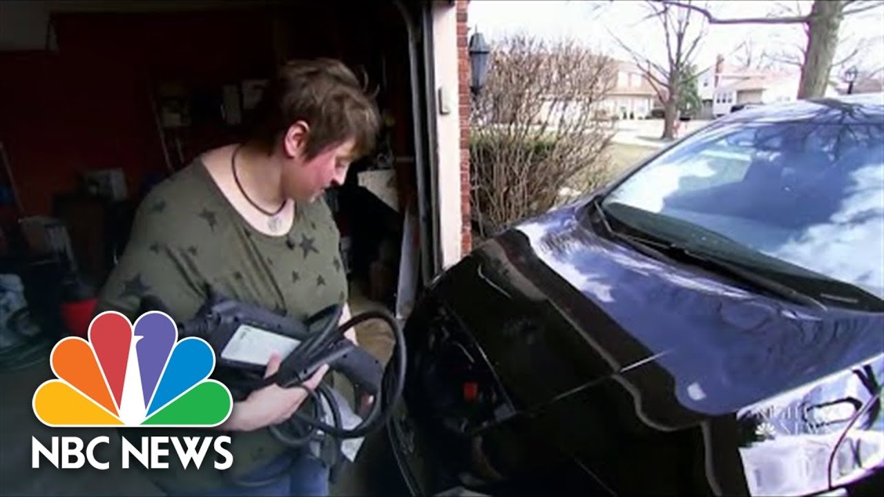 Interest In Electric Vehicles Grows As Gas Prices Rise